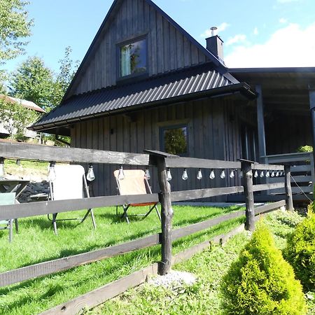 Szare Domki Z Widokiem Zmigrod Nowy Exteriér fotografie